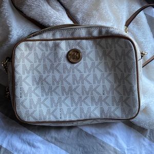 Michael Kors Crossbody